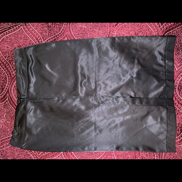 Skirt - Picture 3 of 4